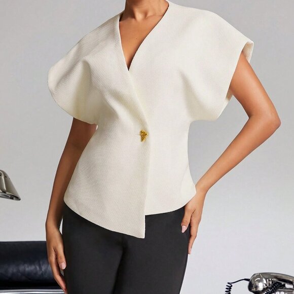 White Elegant Women's Blouse With Butterfly Brooch - Picture 6 of 8